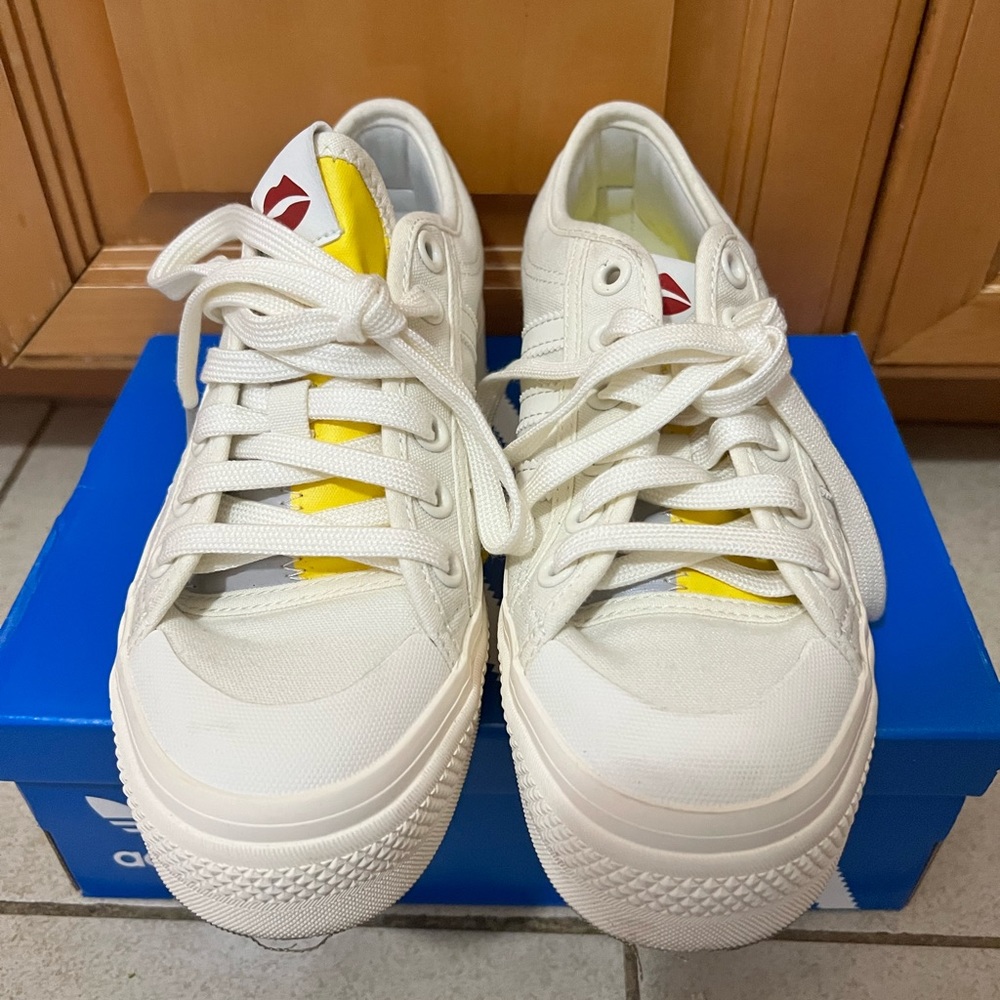 Adidas platform sneakers US 6.5